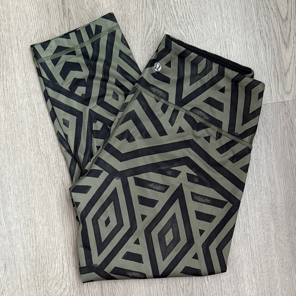 lululemon athletica Green and Black Geometric Capri Leggings